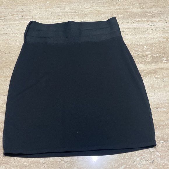 Max Studio Pencil Skirt, Excellent Condition, no flaws, measurements in photos - Picture 3 of 12